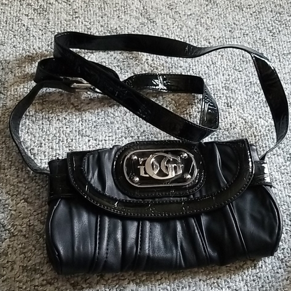Brand new Guess crossover purse - Picture 1 of 1